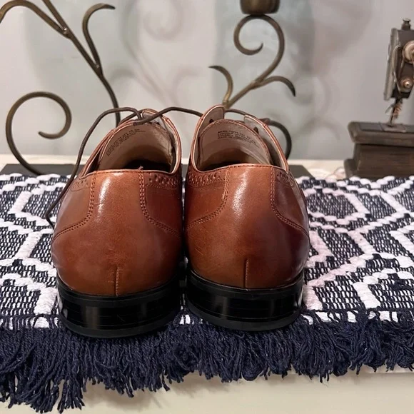 Stacy Adams Wingtip Shoes - Picture 4 of 10
